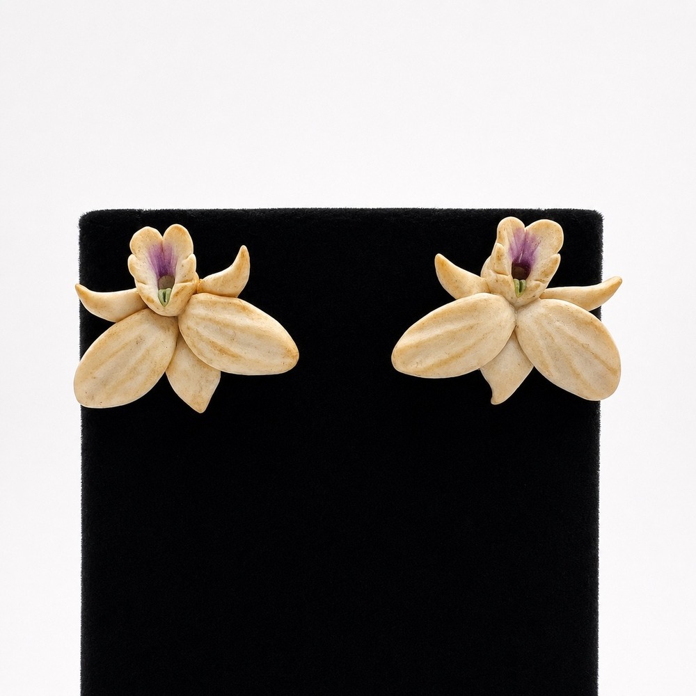 Vintage Style‎ Orchid Flower Stud Earrings Cream Purple Botanical Floral Jewelry